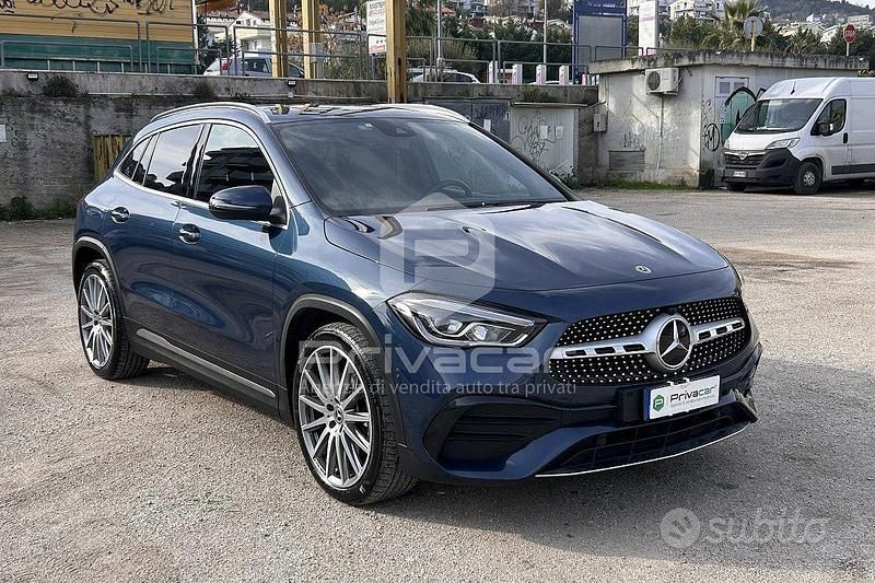 Usata Mercedes GLA200 Premium 150 CV (110 kW) 2023 Blu SUV