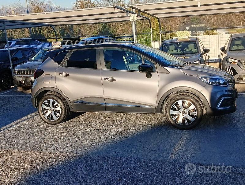 Usata Renault Captur 90 CV (66 kW) 2019 Grigio t.nero metallizzato SUV