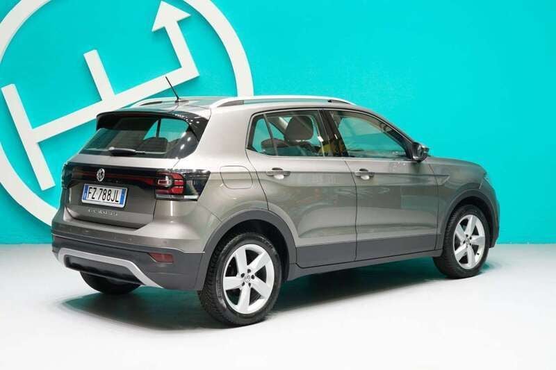 Usata VW T-Cross Advance 95 CV (69 kW) 2019 Grigio / metallizzato SUV