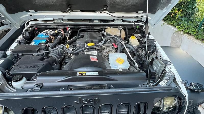 Usata Jeep Wrangler Rubicon 250 CV (183 kW) 2014 Bianco SUV