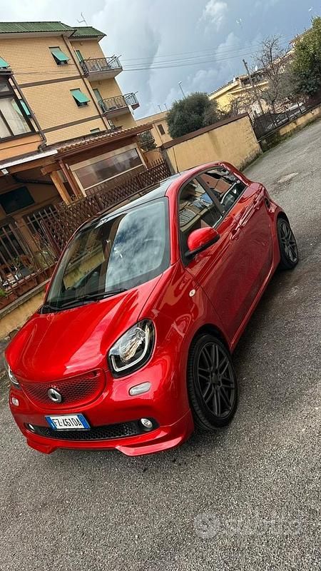 Rosso Usata 2019 Smart ForFour Utilitaria | 14.000 € - Immagine 1/4
