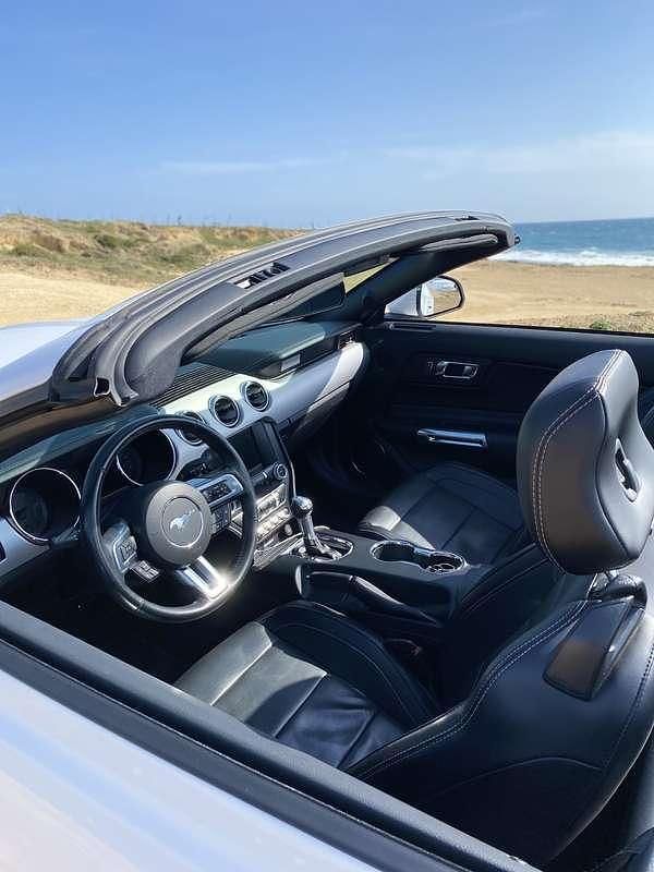 Usata Ford Mustang Convertible 317 CV (233 kW) 2016 Cabrio