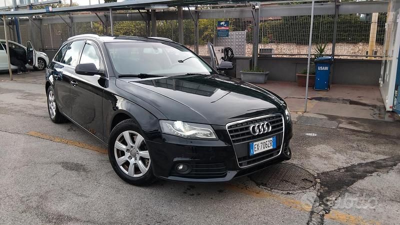 Nero Usata 2011 Audi A4 Station wagon | 5850 € (Buon prezzo) - Immagine 1/4