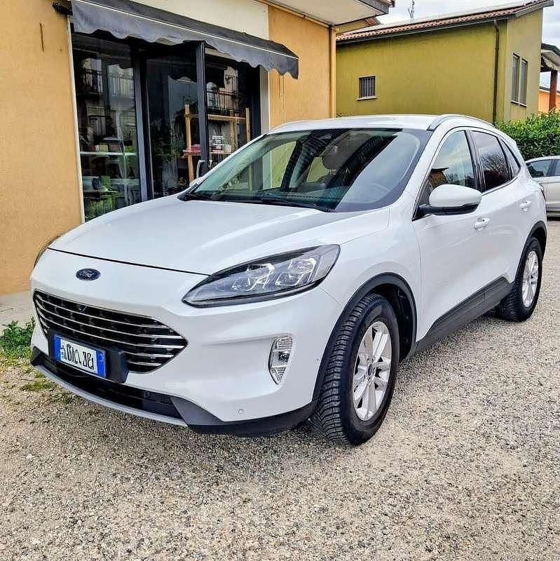 Usata Ford Kuga Titanium 163 CV (119 kW) 2020 SUV
