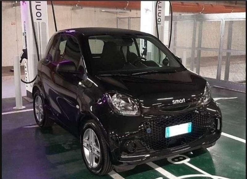 Usata 2022 Smart ForTwo Coupé Pure Utilitaria | 10.500 € (Ottimo prezzo) - Immagine 1/3