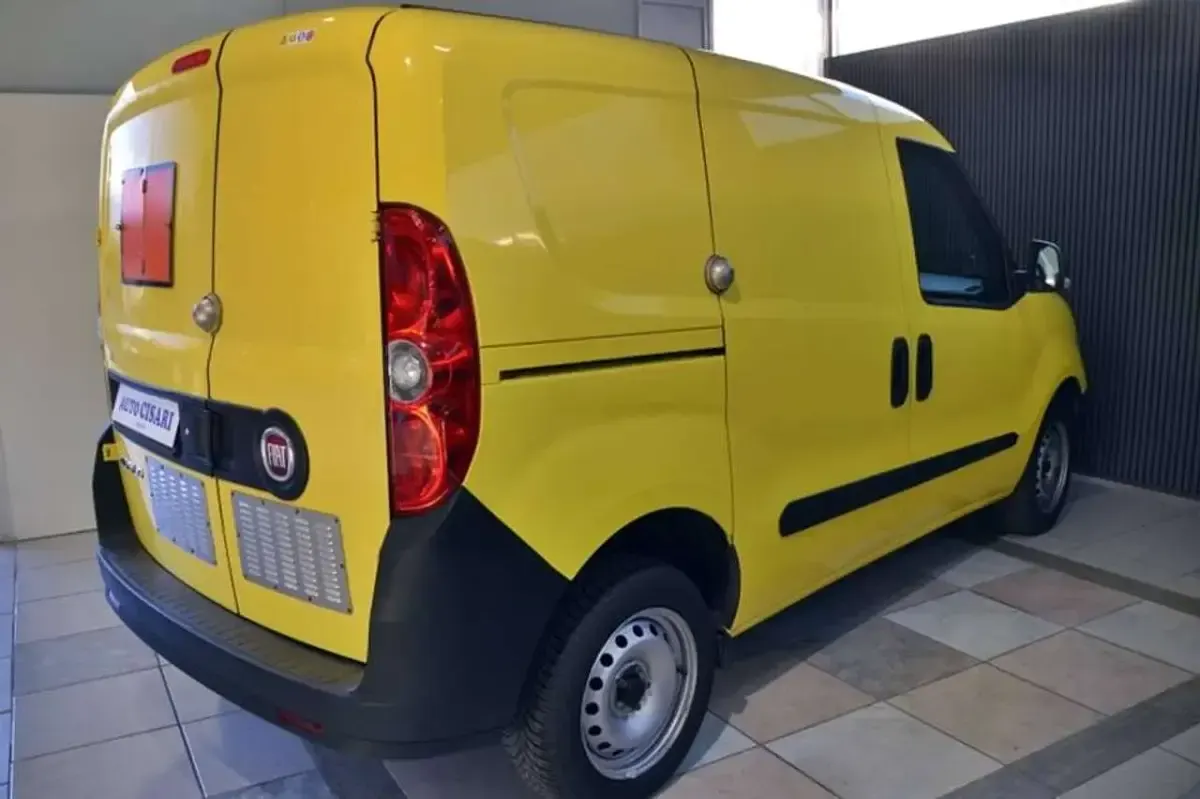 Usata Fiat Doblò 95 CV (69 kW) 2019 Giallo Monovolume