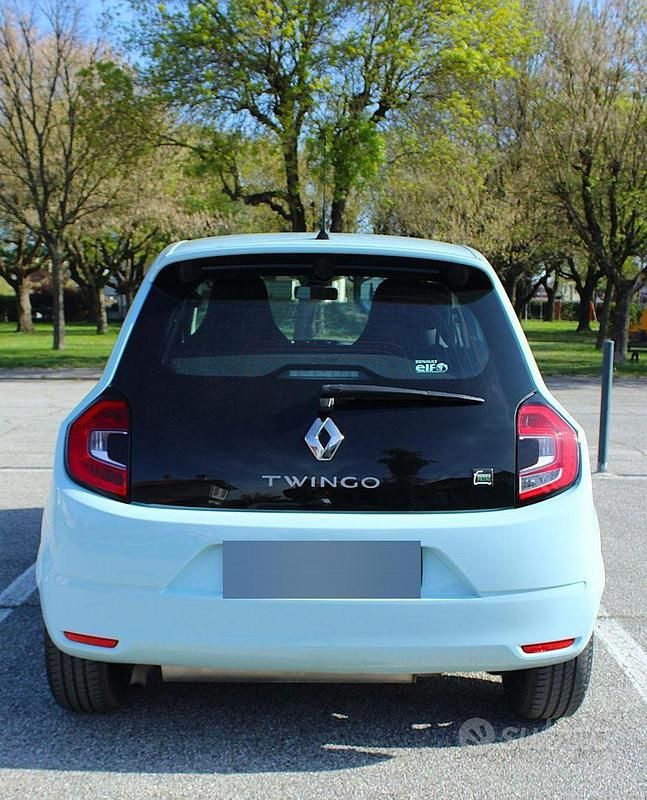Usata Renault Twingo 65 CV (47 kW) 2019 Blu Utilitaria