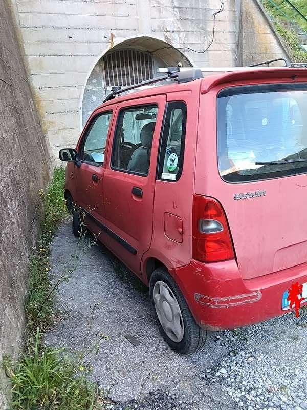 Usata Suzuki Wagon R+ GL 94 CV (69 kW) 2004 Rosso Monovolume