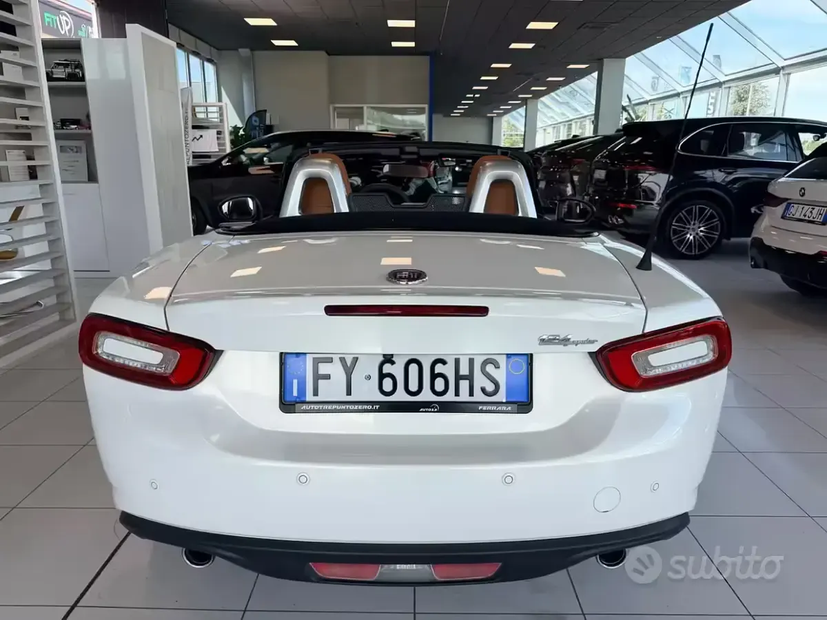 Usado Fiat 124 Spider Lusso 140 HP (102 kW) 2019 Branco Cabrios