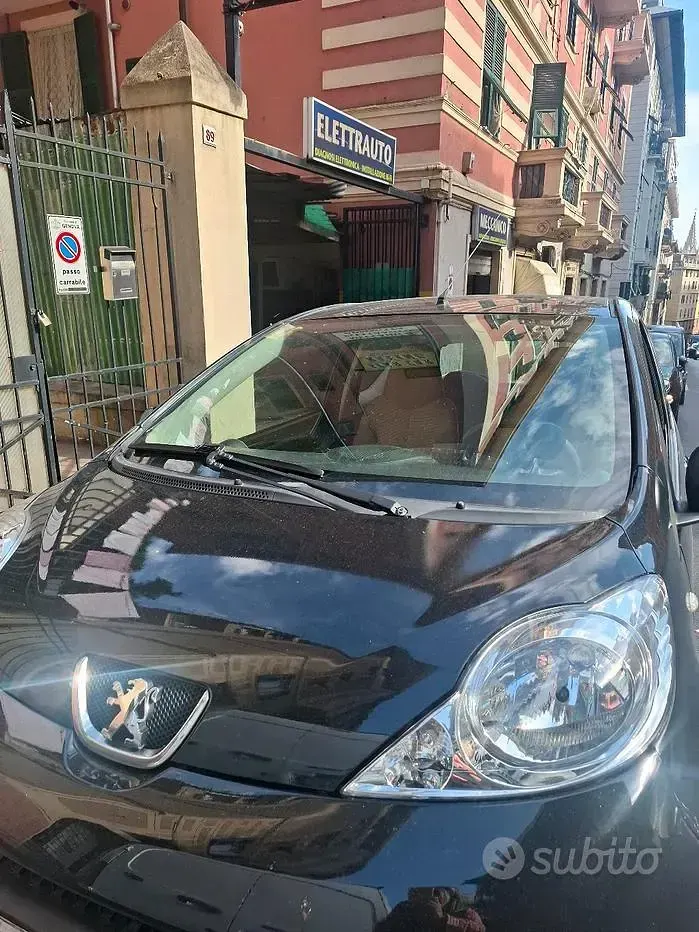Usata Peugeot 107 68 CV (50 kW) 2006 Nero Utilitaria