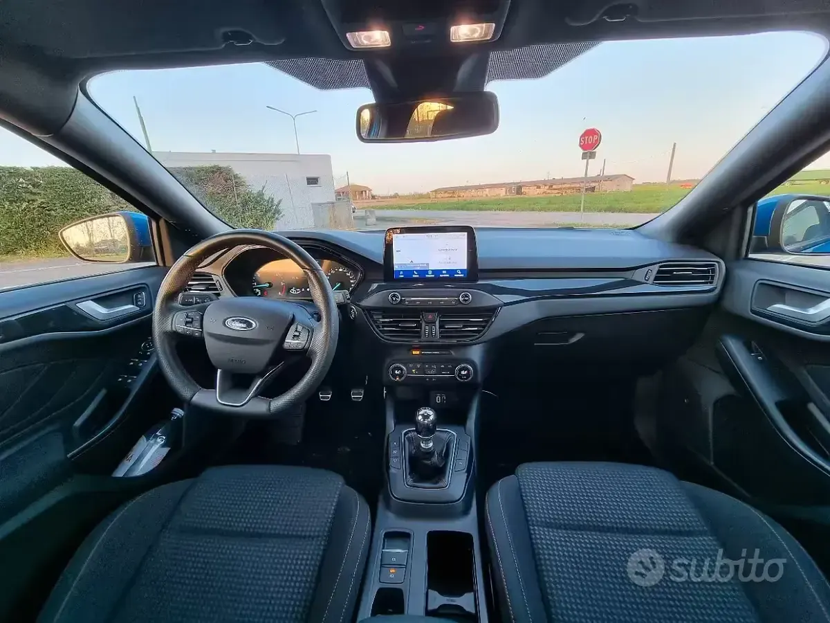 Usata Ford Focus ST-Line 120 CV (88 kW) 2021 Bluazzurro Berlina