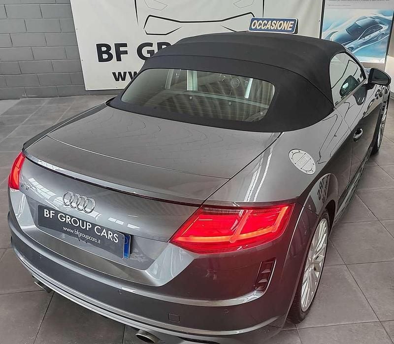Usata Audi TT Roadster S-Line 197 CV (144 kW) 2019 Grigio medio Cabrio