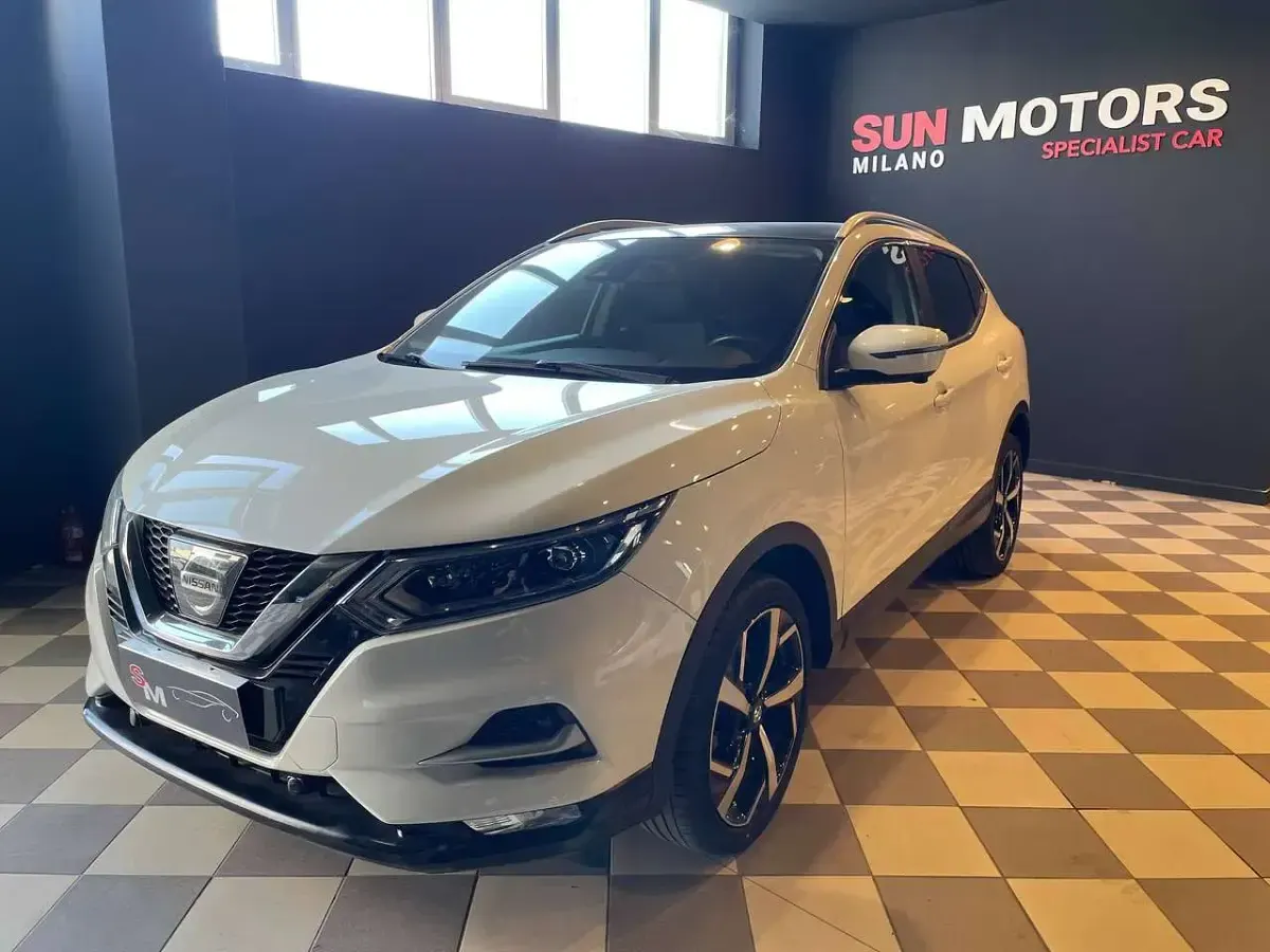 Usata Nissan Qashqai Tekna 116 CV (85 kW) 2018 Bianco SUV