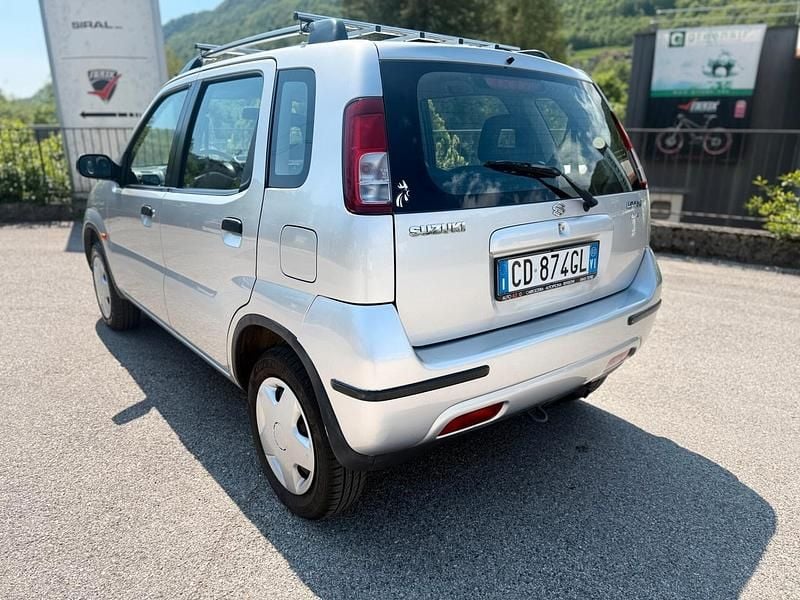 Second-hand Suzuki Ignis GL 83 CP (61 kW) 2003 Argintiu Hatchback