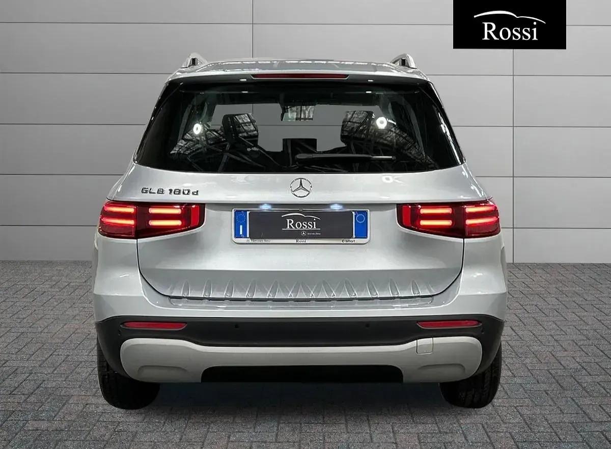 Usata Mercedes GLB180 Advanced 116 CV (85 kW) 2025 Argento hightech SUV