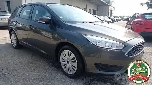Begagnad Ford Focus Business Edition 120 HK (88 kW) 2018 Grå Kombi