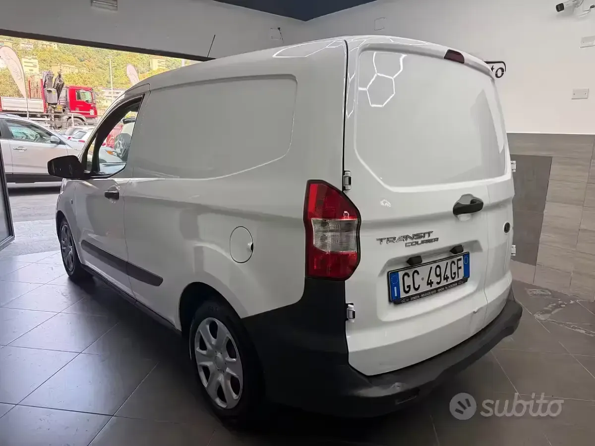 Usata Ford Transit Courier 75 CV (55 kW) 2020 Bianco Furgone