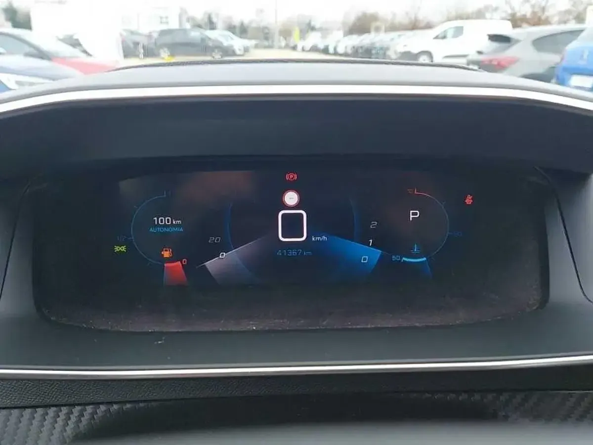 Usata Peugeot 2008 Allure 130 CV (95 kW) 2023 Grigio SUV