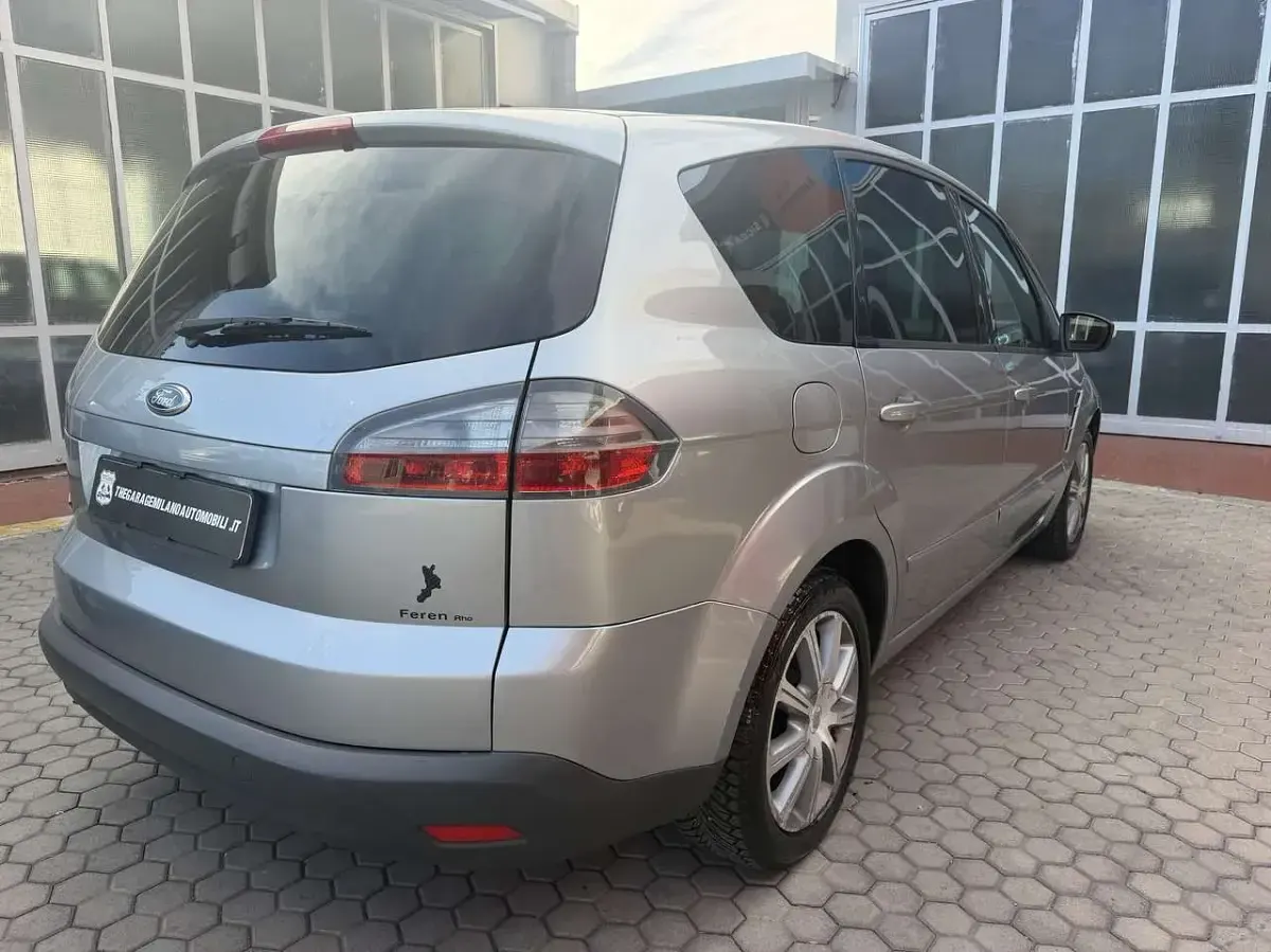 Usata Ford S-MAX Titanium 145 CV (106 kW) 2006 Argento Monovolume