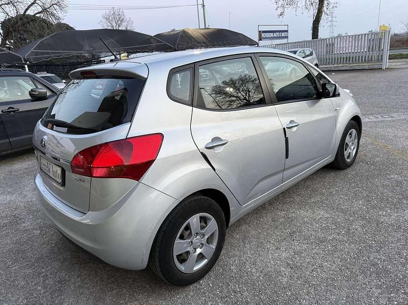 Usata Kia Venga 90 CV (66 kW) 2019 Other Utilitaria
