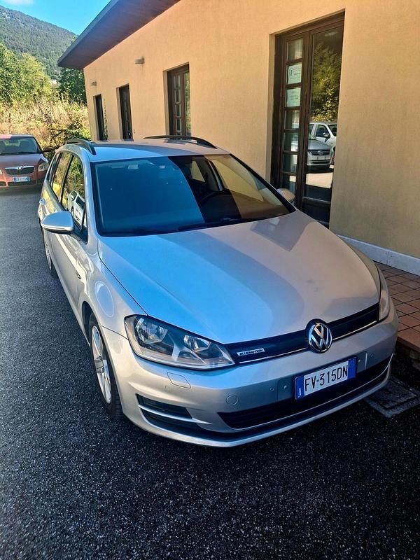 Usata VW Golf VII Comfortline 149 CV (109 kW) 2015 Argento Station wagon