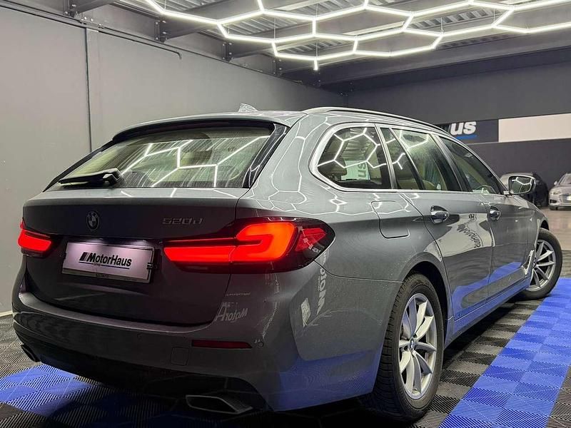 Usata BMW 520 190 CV (139 kW) 2022 Grigio Station wagon