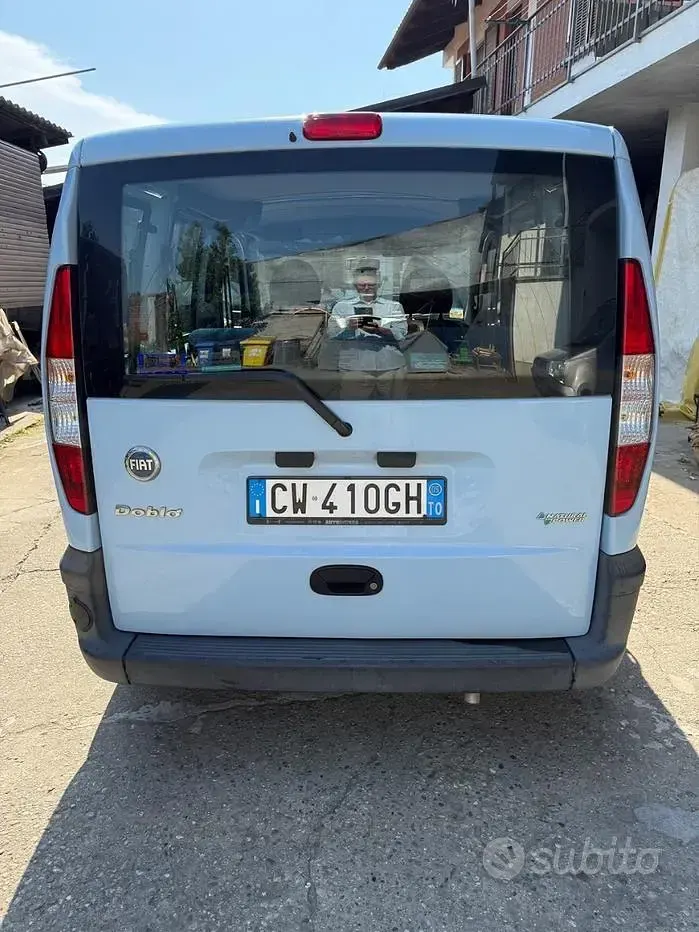 Usata Fiat Doblò 103 CV (75 kW) 2005 Blu Monovolume