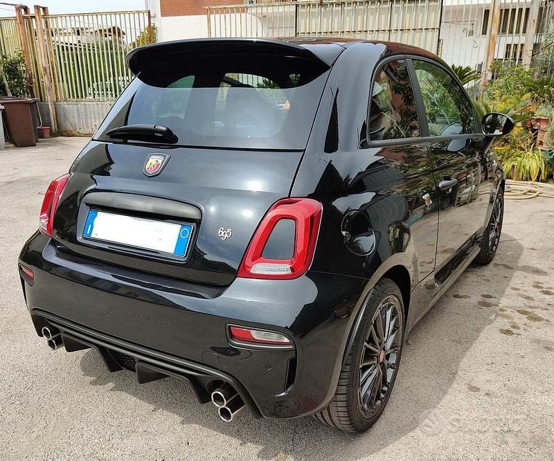 Usata Abarth 695 180 CV (132 kW) 2024 Nero Utilitaria