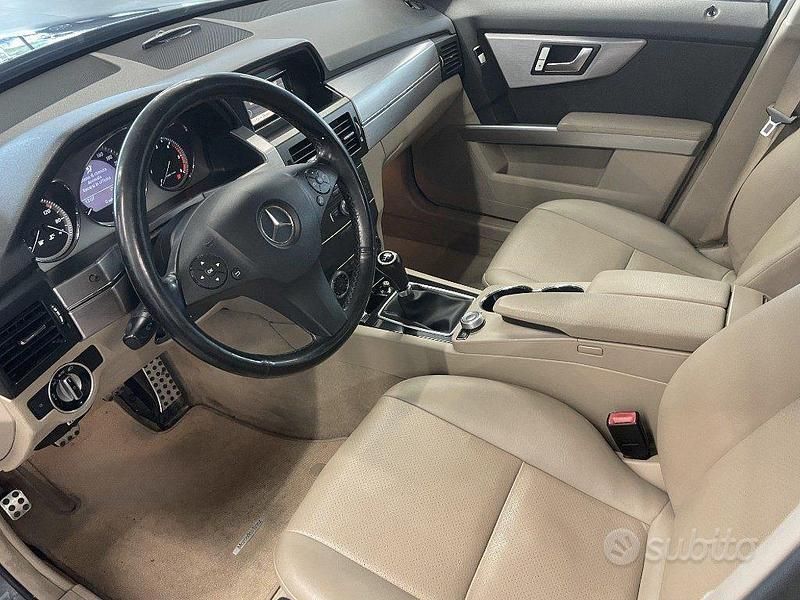 Usata Mercedes GLK220 Premium 169 CV (124 kW) 2011 Grigio SUV