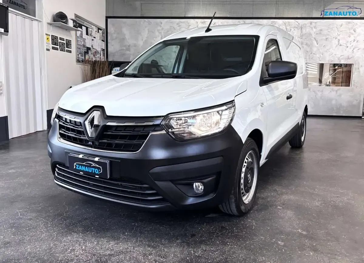 Usata Renault Kangoo 75 CV (55 kW) 2022 Vernice standard Monovolume