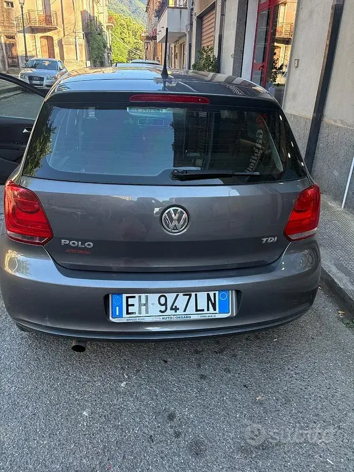 Usata VW Polo 90 CV (66 kW) 2011 Grigio Utilitaria