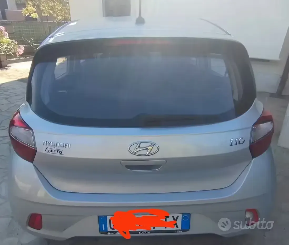 Usata Hyundai i10 67 CV (49 kW) 2023 Grigio Utilitaria