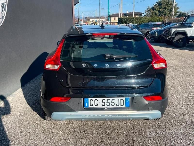 Usata Volvo V40 CC Business Edition 120 CV (88 kW) 2016 Nero Station wagon