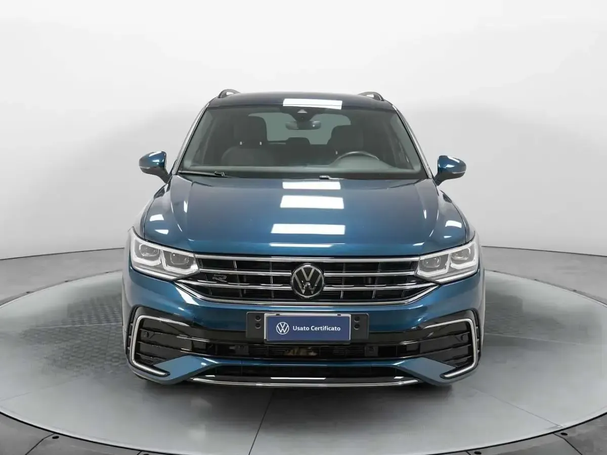 Usata VW Tiguan R-line 150 CV (110 kW) 2023 Blu/azzurro SUV