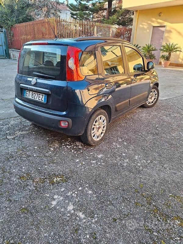 Blu Usata 2012 Fiat Panda Due volumi | 5500 € (Buon prezzo) - Immagine 1/4