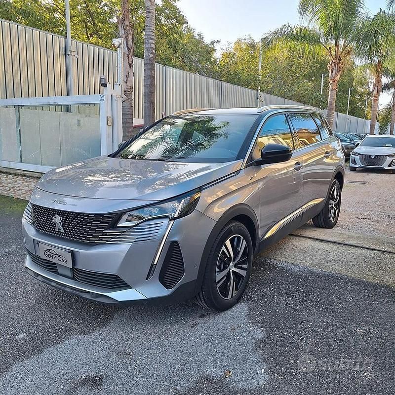 Usata Peugeot 5008 GT 130 CV (95 kW) 2023 Grigio SUV