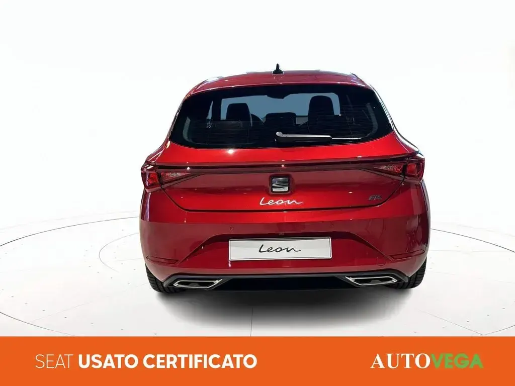 Usata Seat Leon FR 150 CV (110 kW) 2025 Rosso pastello Berlina