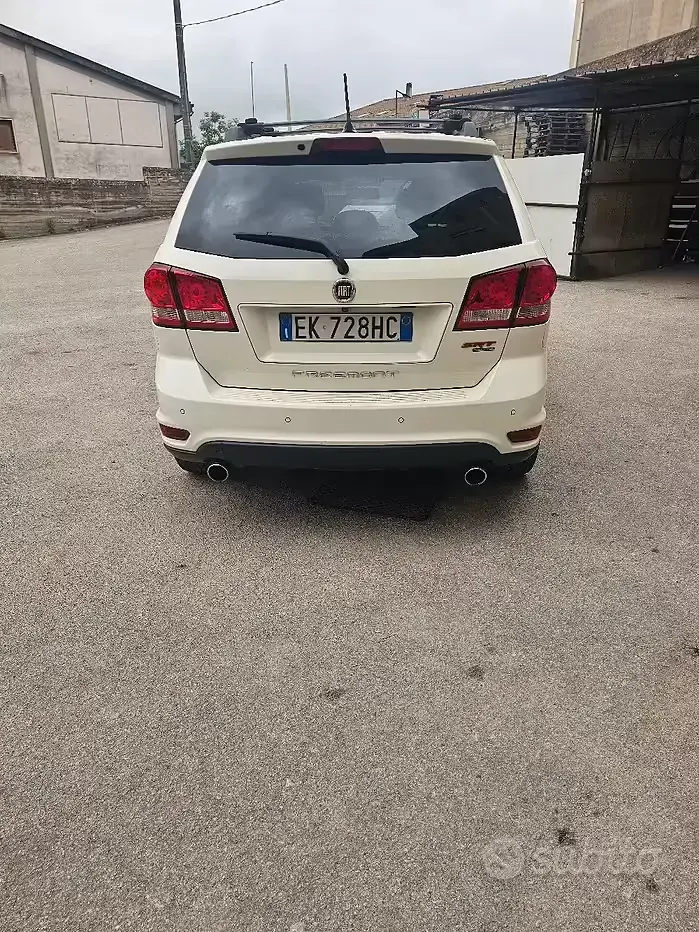 Usata Fiat Freemont 170 CV (125 kW) 2011 Bianco SUV