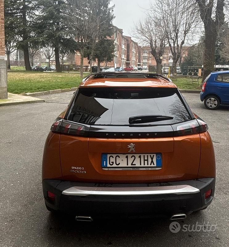 Usata Peugeot 2008 130 CV (95 kW) 2019 Bianco SUV