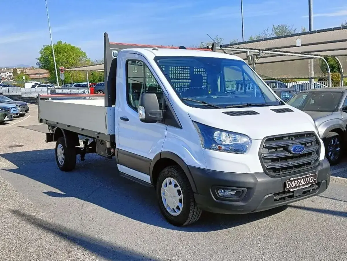 Usata Ford Transit 131 CV (96 kW) 2024 Bianco pastello Utilitaria