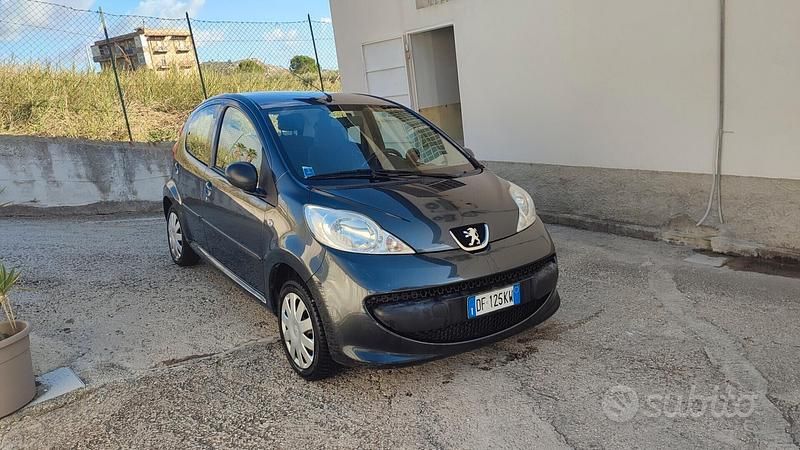 Usata Peugeot 107 68 CV (50 kW) 2007 Other Utilitaria