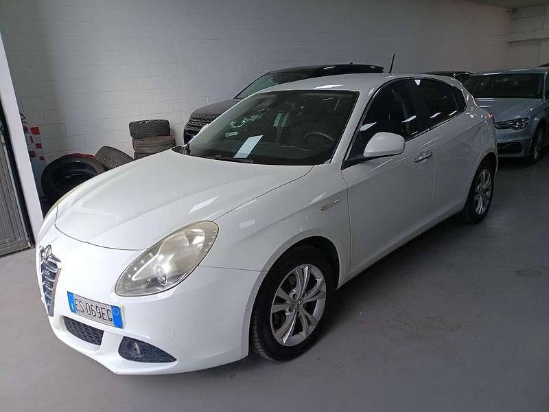 Usata Alfa Romeo Giulietta 105 CV (77 kW) 2013 Bianco Utilitaria