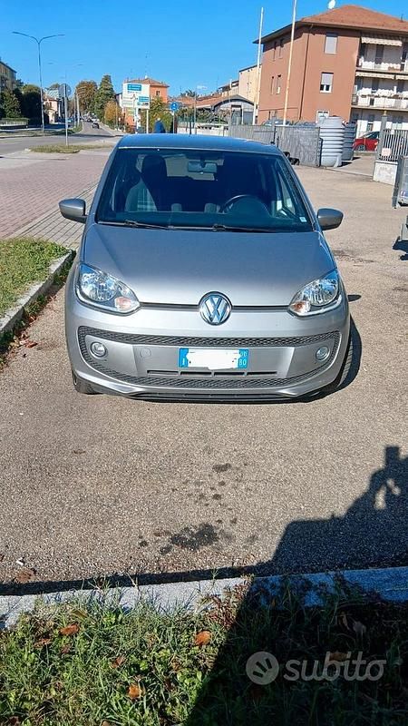 Usata VW up! CLUB 60 CV (44 kW) 2015 Argento Utilitaria