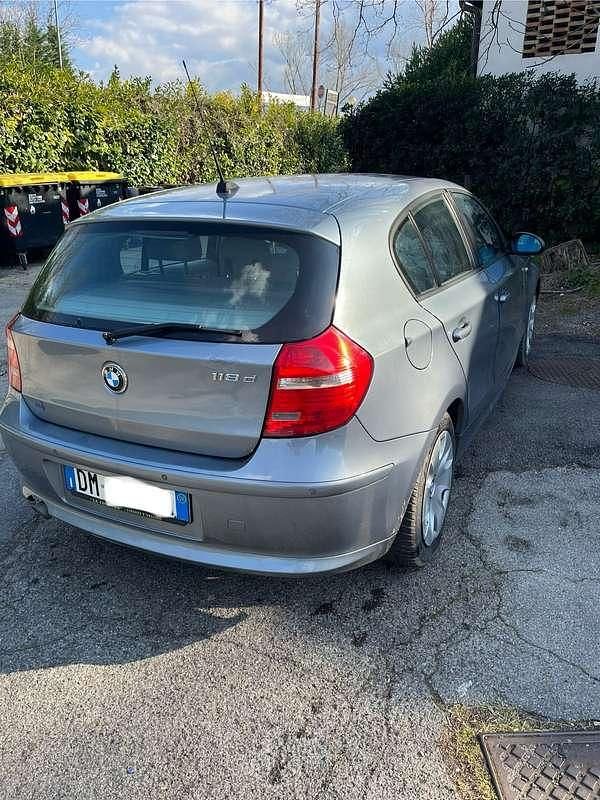 Usata BMW 118 143 CV (105 kW) 2008 Grigio Utilitaria