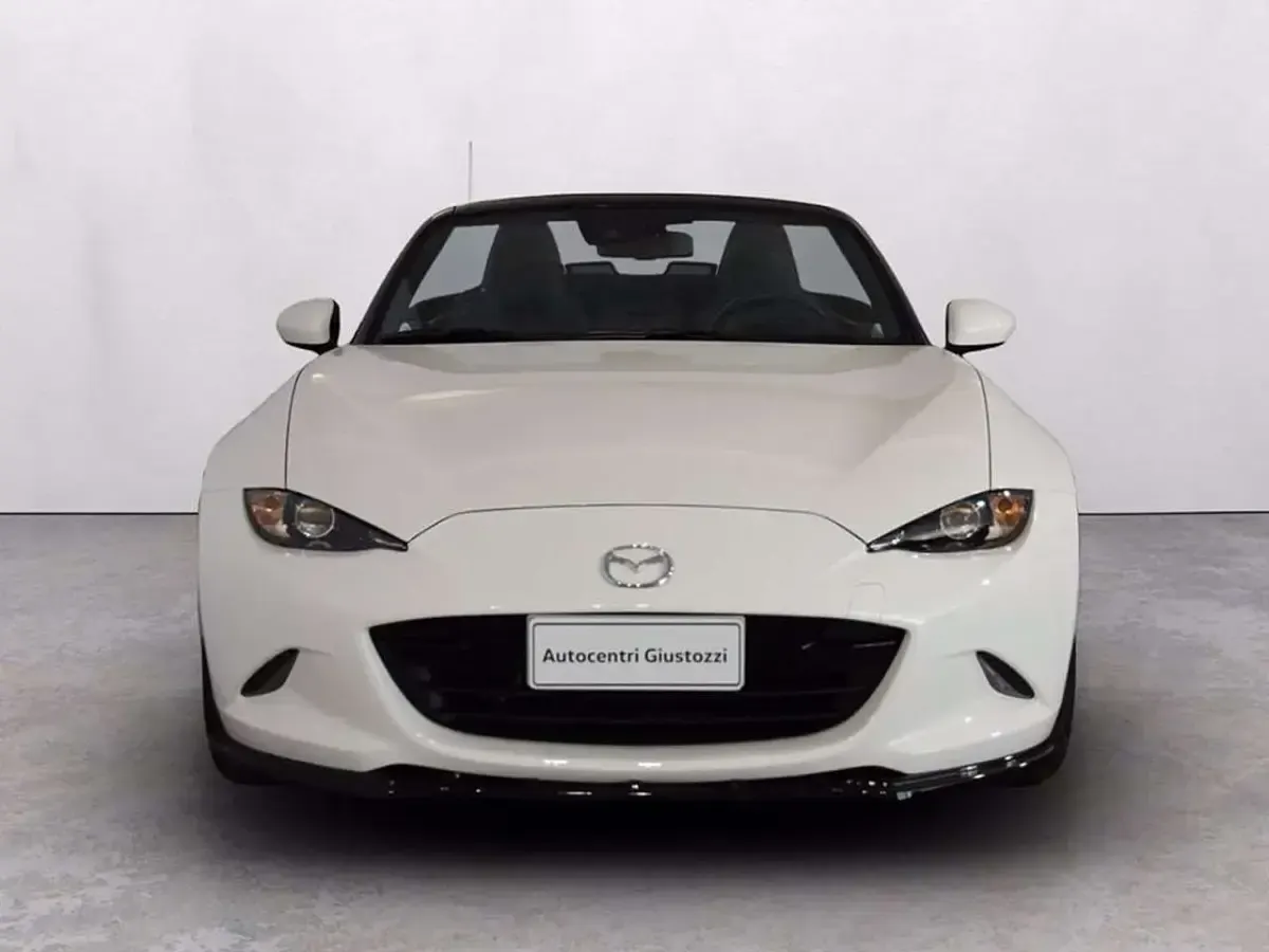 Usata Mazda MX5 Exclusive-Line 132 CV (97 kW) 2023 Grigio Cabrio