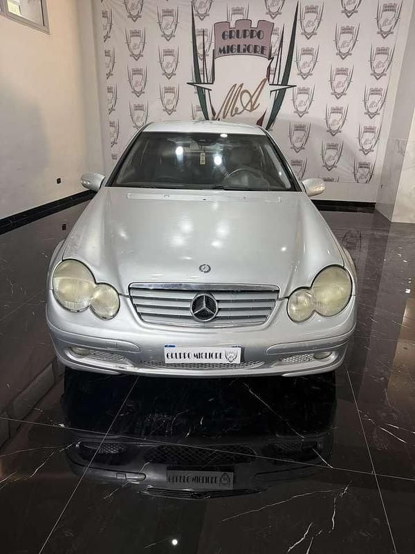 Usata Mercedes C220 143 CV (105 kW) 2002 Grigio Coupé