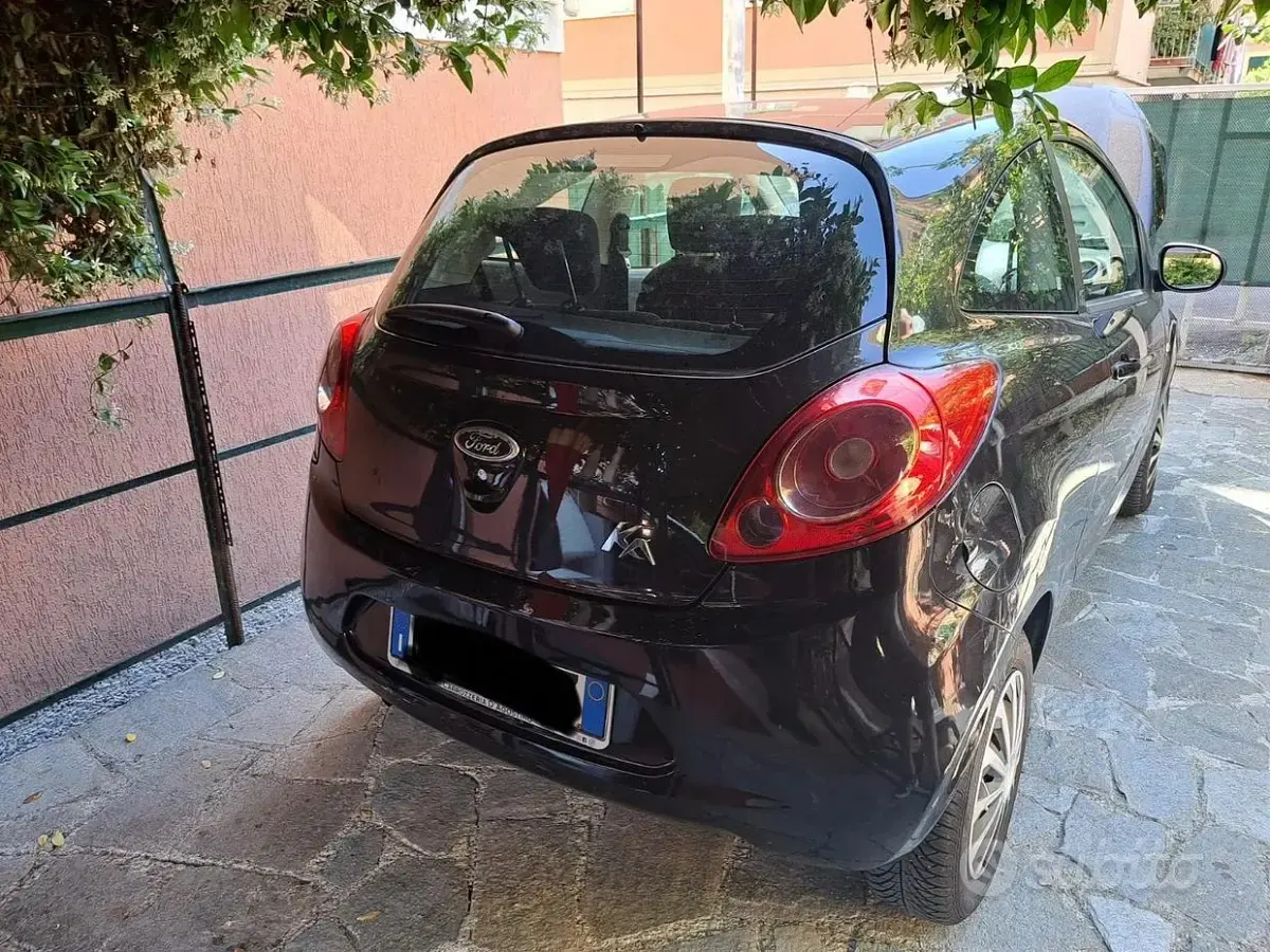 Usata Ford Ka 69 CV (50 kW) 2011 Nero Utilitaria