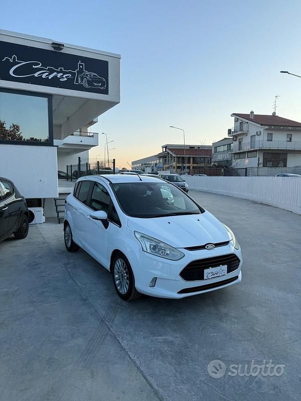 Usata Ford B-MAX Titanium 90 CV (66 kW) 2013 Bianco Monovolume
