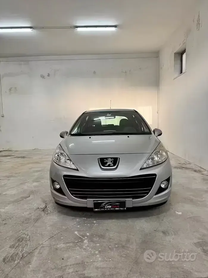 Usata Peugeot 207 Active 68 CV (50 kW) 2012 Grigio Berlina