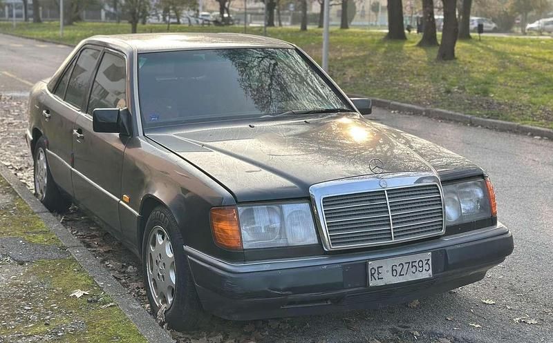 Usata Mercedes E200 122 CV (89 kW) 1990